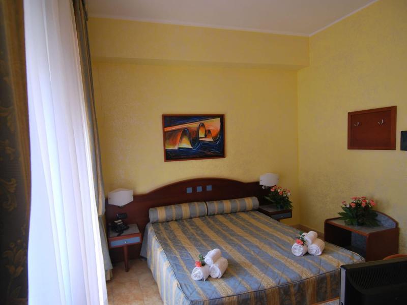 Hotel San Giuseppe - Cityhotel Катандзаро Екстер'єр фото
