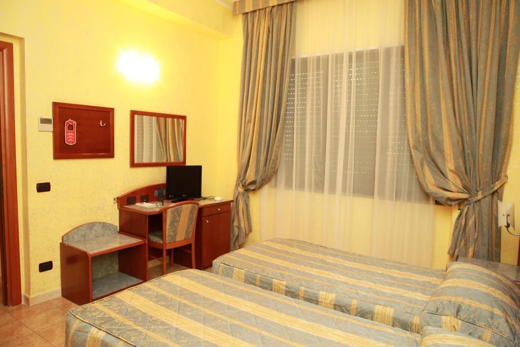 Hotel San Giuseppe - Cityhotel Катандзаро Екстер'єр фото