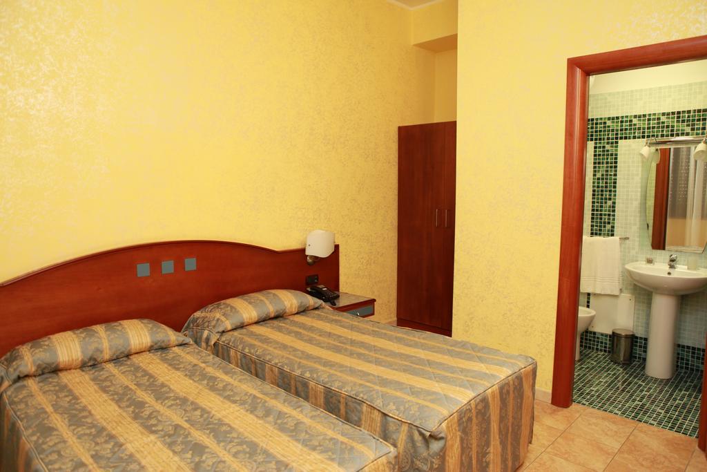 Hotel San Giuseppe - Cityhotel Катандзаро Екстер'єр фото