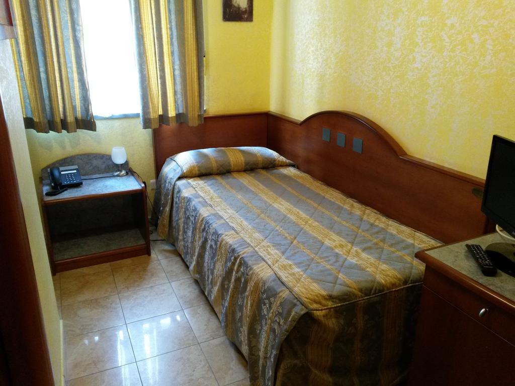 Hotel San Giuseppe - Cityhotel Катандзаро Екстер'єр фото